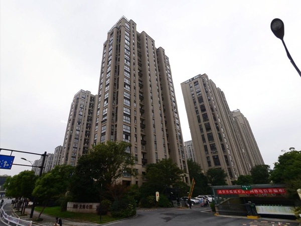 杭州德信北海公園小區(qū)護(hù)欄、欄桿、百葉窗定制案例 杭州德信北海公園小區(qū)護(hù)欄、欄桿、百葉窗定制案例