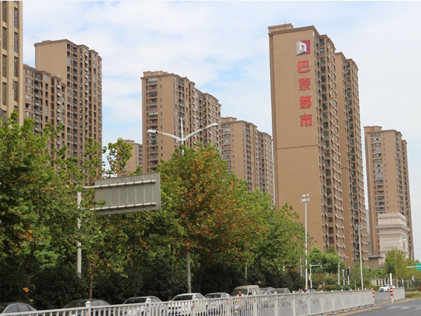 合肥佳源巴黎都市小區定制陽臺欄桿、百葉窗、樓梯扶手案例 合肥佳源巴黎都市小區定制陽臺欄桿、百葉窗、樓梯扶手案例