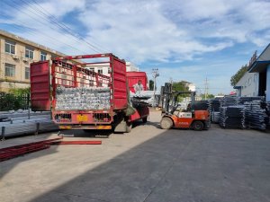 金用護(hù)欄2020年8月13日鋅鋼陽(yáng)臺(tái)護(hù)欄裝車發(fā)貨！