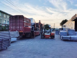 金用護(hù)欄2020年8月16日鋅鋼陽(yáng)臺(tái)護(hù)欄裝車發(fā)貨！