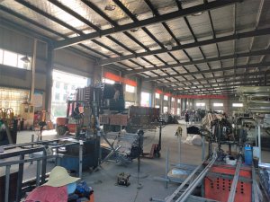 金用護欄2020年8月17日鋅鋼百葉窗裝車發貨！