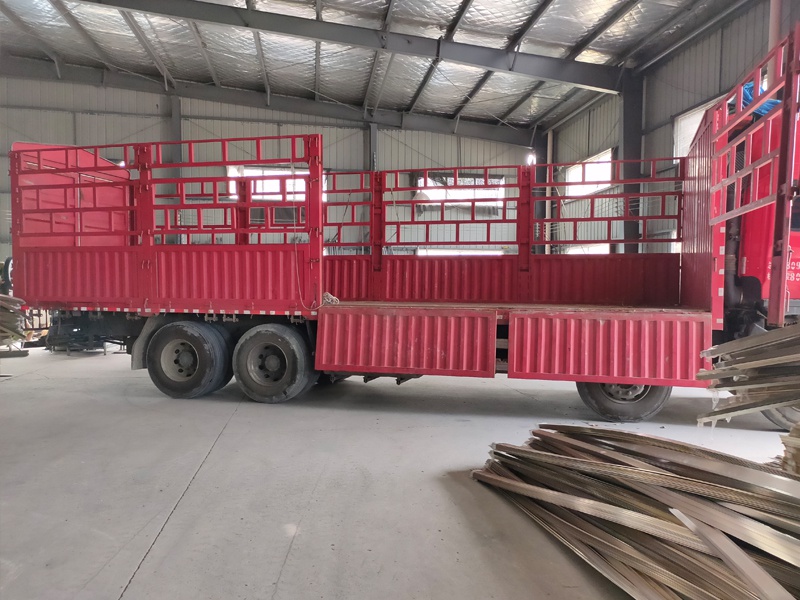 金用護欄2020年8月25日鋅鋼百葉窗發(fā)貨! 金用護欄2020年8月25日鋅鋼百葉窗發(fā)貨!