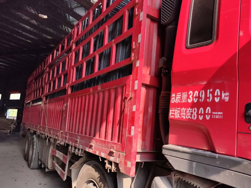 金用護欄2020年8月25日鋅鋼百葉窗發(fā)貨! 金用護欄2020年8月25日鋅鋼百葉窗發(fā)貨!