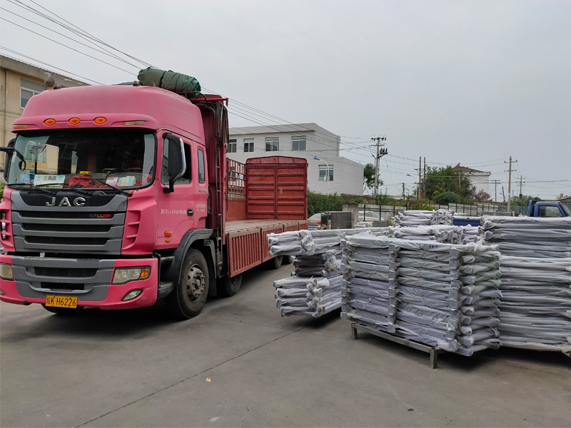 金用護欄2020年9月10日鋅鋼窗戶護欄發貨! 金用護欄2020年9月10日鋅鋼窗戶護欄發貨!