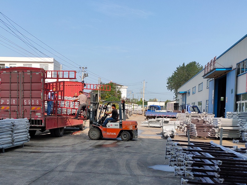 金用護(hù)欄2020年9月18日鋅鋼陽(yáng)臺(tái)護(hù)欄發(fā)貨! 金用護(hù)欄2020年9月18日鋅鋼陽(yáng)臺(tái)護(hù)欄發(fā)貨!