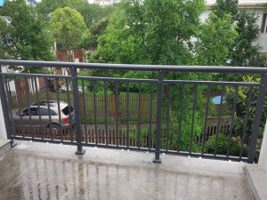 如何挑選一家好的陽臺護欄廠家？這樣挑最靠譜！