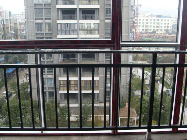 鋅鋼護(hù)欄表面處理工藝有幾種？