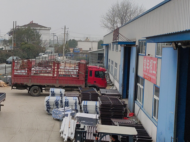 金用護欄2020年12月10日鋅鋼百葉窗發貨! 金用護欄2020年12月10日鋅鋼百葉窗發貨!