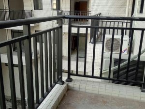 鋅鋼護(hù)欄一般多高才合適？