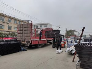 金用護欄2020年12月11日鋅鋼百葉窗發(fā)貨！