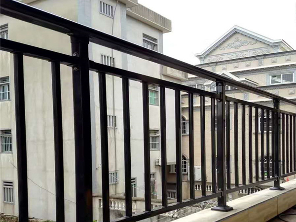 陽臺護欄哪家價格便宜？