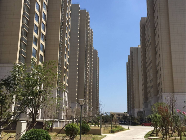 淮北桓湖花園小區(qū)鋅鋼陽臺護(hù)欄、鋅鋼百葉窗定制 淮北桓湖花園小區(qū)鋅鋼陽臺護(hù)欄、鋅鋼百葉窗定制