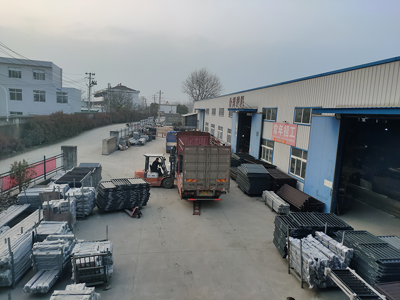 金用護欄2021年3月13日百葉窗發(fā)貨! 金用護欄2021年3月13日百葉窗發(fā)貨!