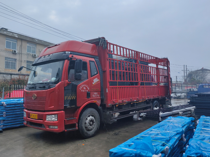 金用護欄2021年3月15日鋁合金百葉窗發貨！