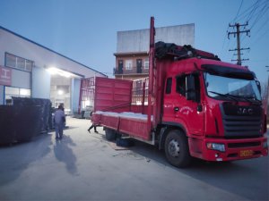 金用護欄2021年3月22日鋁合金百葉窗發貨！