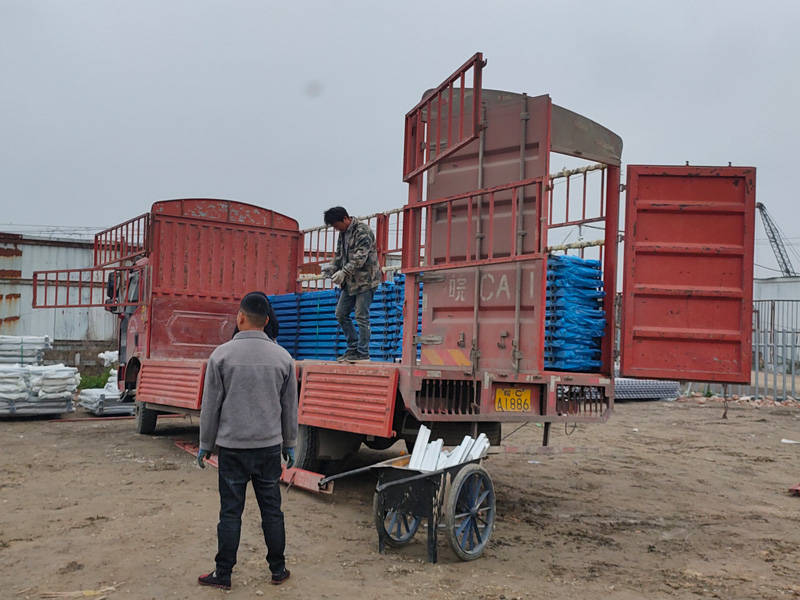 金用護欄2021年4月12日鋅鋼連廊欄桿發(fā)貨! 金用護欄2021年4月12日鋅鋼連廊欄桿發(fā)貨!