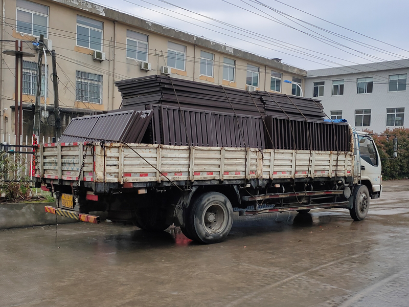 金用護欄2021年4月21日鋁合金百葉窗發(fā)貨! 金用護欄2021年4月21日鋁合金百葉窗發(fā)貨!