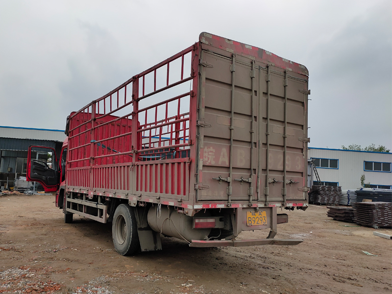 金用護(hù)欄2021年4月21日鋅鋼連廊欄桿發(fā)貨! 金用護(hù)欄2021年4月21日鋅鋼連廊欄桿發(fā)貨!