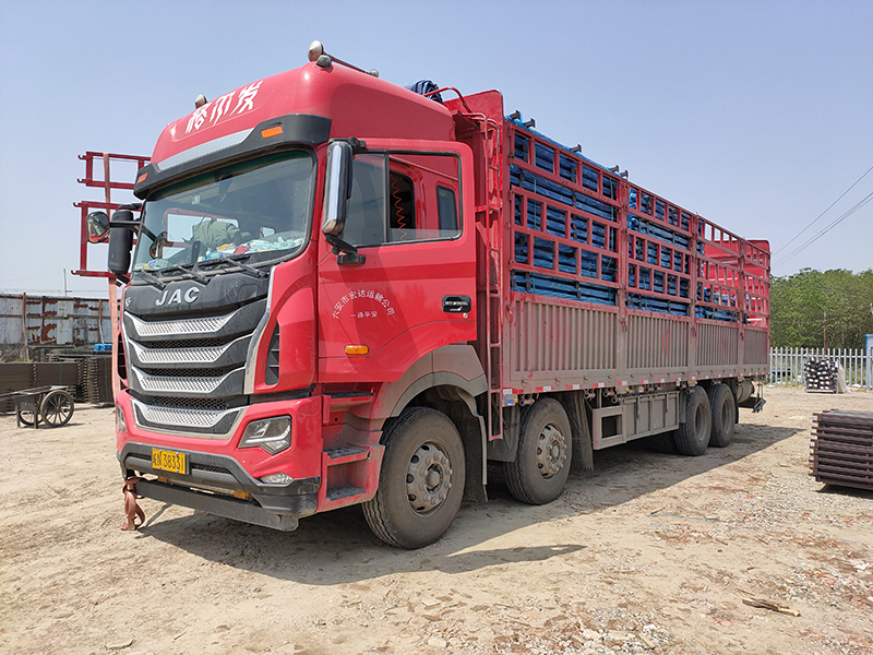 金用護欄2021年4月30日鋅鋼連廊欄桿發貨！