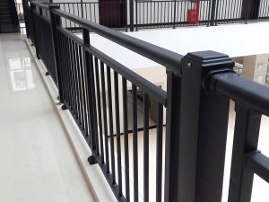 快速辨別鋅鋼護欄質(zhì)量好壞的兩個方法 快速辨別鋅鋼護欄質(zhì)量好壞的兩個方法