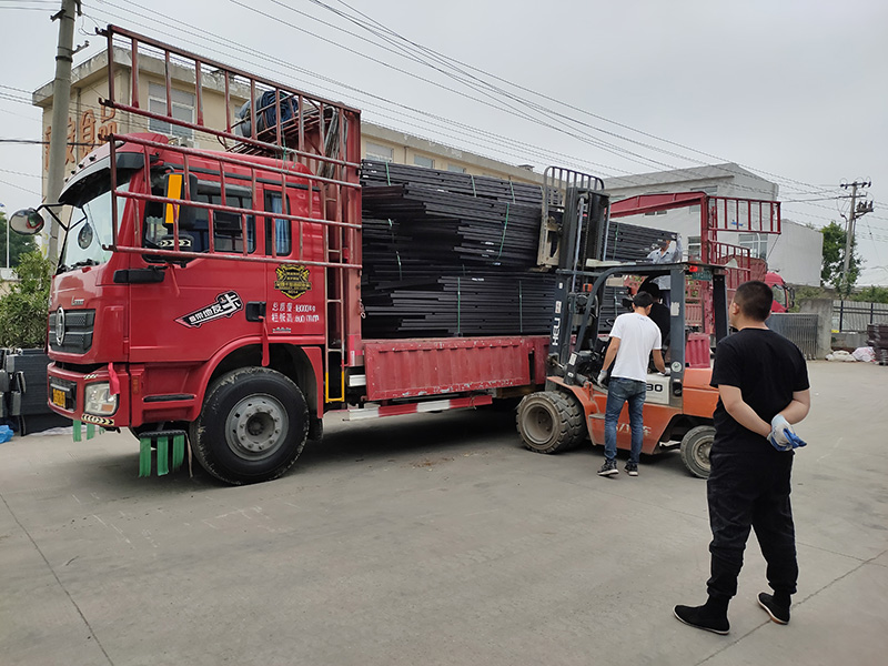 金用護欄2021年5月11日鋅鋼百葉窗發貨! 金用護欄2021年5月11日鋅鋼百葉窗發貨!