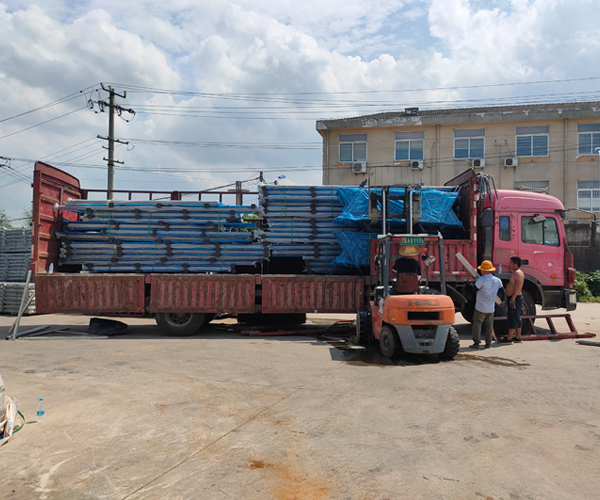 金用護欄2021年6月15日鋅鋼陽臺護欄發貨！