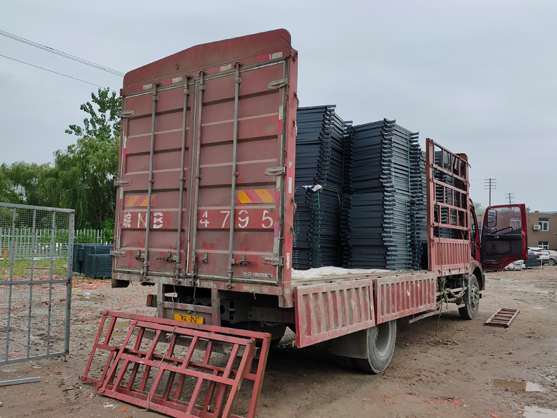 金用護欄2021年6月18日鋅鋼護窗欄桿發貨! 金用護欄2021年6月18日鋅鋼護窗欄桿發貨!