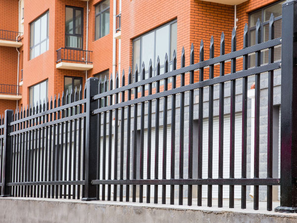 圍墻護欄定制定做注意事項 圍墻護欄定制定做注意事項