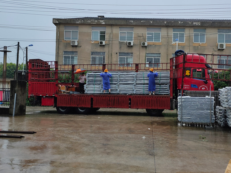 金用護欄2021年7月8日鋅鋼陽臺護欄發(fā)貨! 金用護欄2021年7月8日鋅鋼陽臺護欄發(fā)貨!