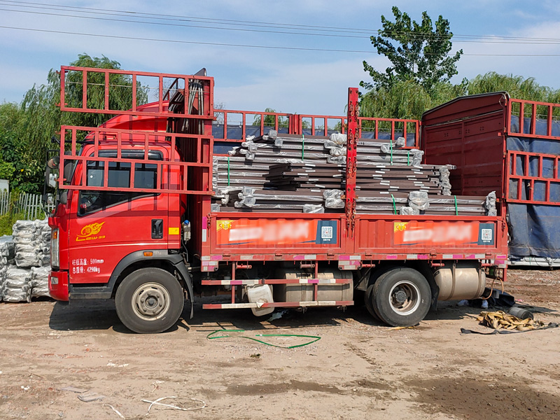 金用護(hù)欄2021年7月9日鋅鋼陽(yáng)臺(tái)護(hù)欄發(fā)貨！