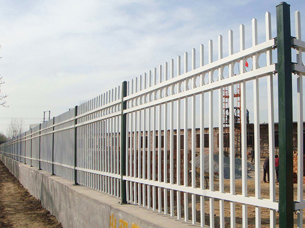 圍墻護(hù)欄廠家怎么選? 圍墻護(hù)欄廠家怎么選?