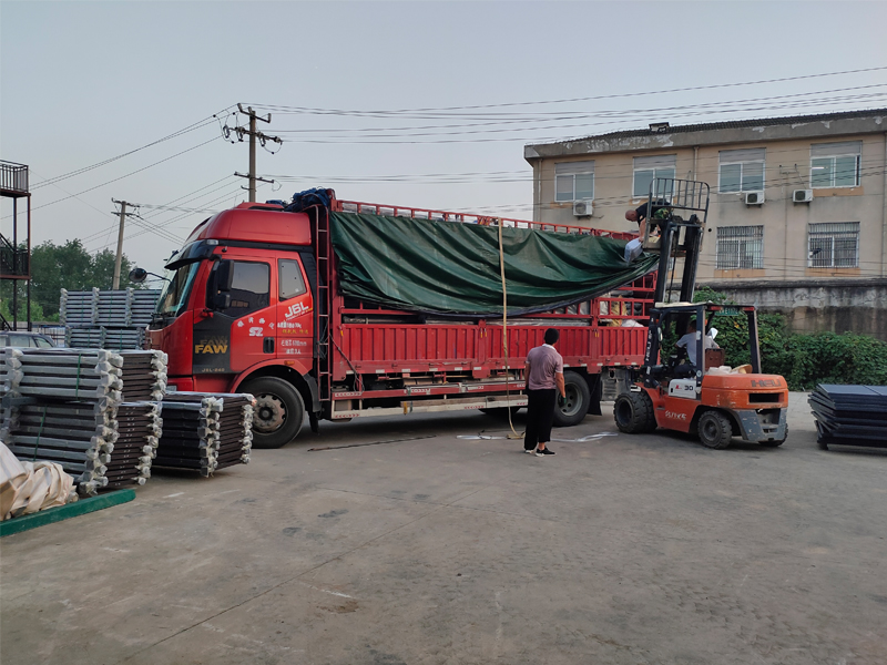 金用護(hù)欄2021年7月30日鋅鋼陽(yáng)臺(tái)護(hù)欄發(fā)貨！