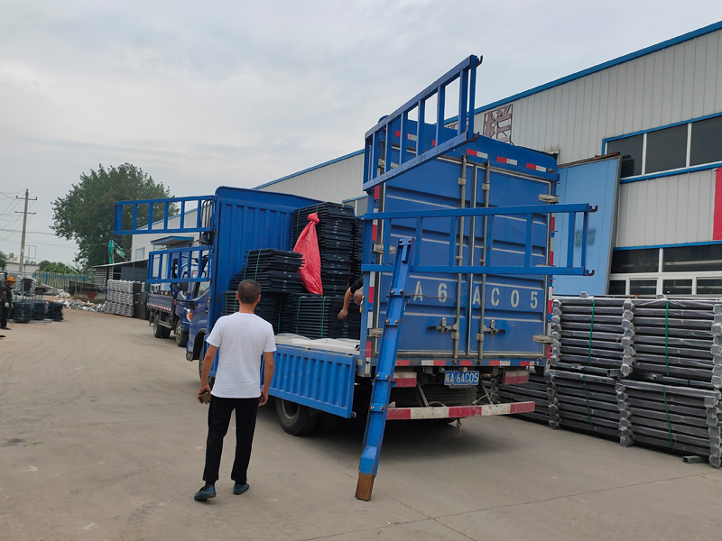 金用護欄2021年8月10日鋅鋼空調欄桿發(fā)貨! 金用護欄2021年8月10日鋅鋼空調欄桿發(fā)貨!