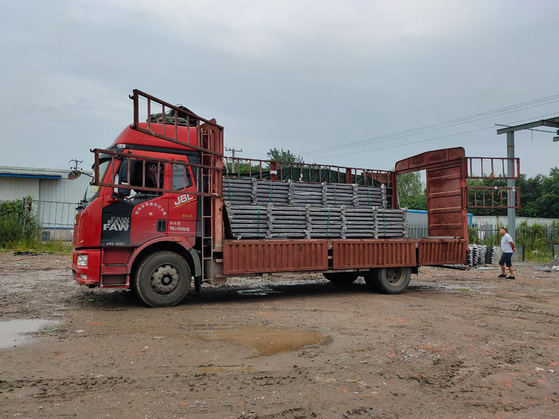 金用護(hù)欄2021年8月12日鋅鋼陽臺(tái)護(hù)欄發(fā)貨! 金用護(hù)欄2021年8月12日鋅鋼陽臺(tái)護(hù)欄發(fā)貨!