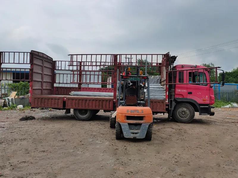 金用護(hù)欄2021年8月14日鋅鋼陽臺護(hù)欄發(fā)貨! 金用護(hù)欄2021年8月14日鋅鋼陽臺護(hù)欄發(fā)貨!