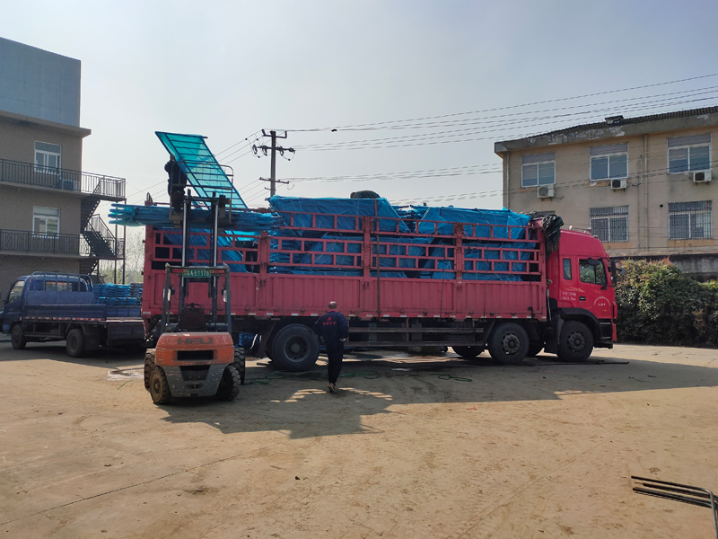 金用護欄2021年10月25日鋅鋼樓梯欄桿發(fā)貨! 金用護欄2021年10月25日鋅鋼樓梯欄桿發(fā)貨!