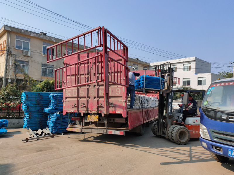 金用護欄2021年10月30日鋅鋼陽臺欄桿發貨！