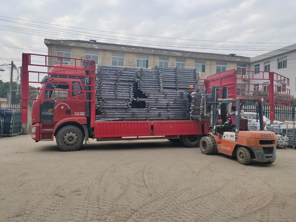 金用護(hù)欄2021年11月9日鋅鋼陽(yáng)臺(tái)欄桿發(fā)貨！