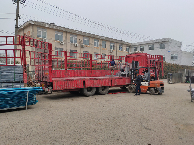 金用護(hù)欄2022年3月16日鋅鋼組裝式護(hù)欄裝車(chē)發(fā)貨! 金用護(hù)欄2022年3月16日鋅鋼組裝式護(hù)欄裝車(chē)發(fā)貨!