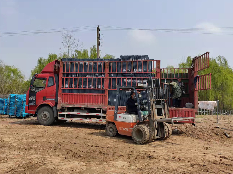 金用護(hù)欄2022年3月29日鋅鋼百葉窗裝車發(fā)貨! 金用護(hù)欄2022年3月29日鋅鋼百葉窗裝車發(fā)貨!