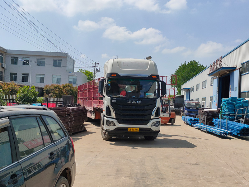 金用護欄2022年4月28日鋅鋼百葉窗裝車發貨! 金用護欄2022年4月28日鋅鋼百葉窗裝車發貨!