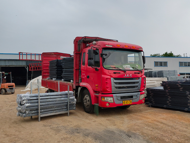 金用護欄2022年5月17日鋅鋼飄窗欄桿裝車發貨！