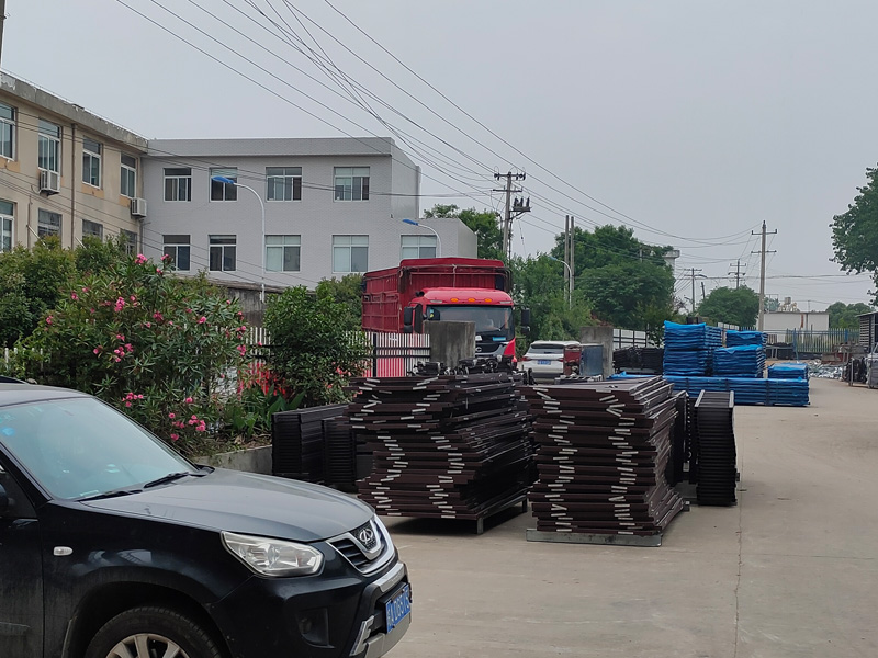 金用護(hù)欄2022年5月21日鋅鋼百葉窗裝車發(fā)貨! 金用護(hù)欄2022年5月21日鋅鋼百葉窗裝車發(fā)貨!