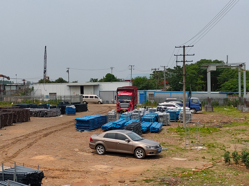 金用護欄2022年6月2日鋅鋼百葉窗裝車發(fā)貨！