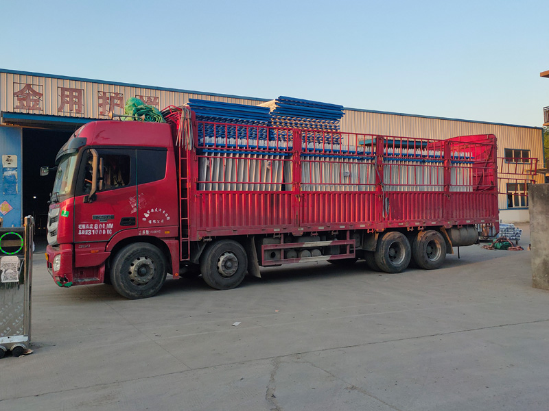 金用護欄2022年6月20日鋅鋼圍墻護欄裝車發(fā)貨！