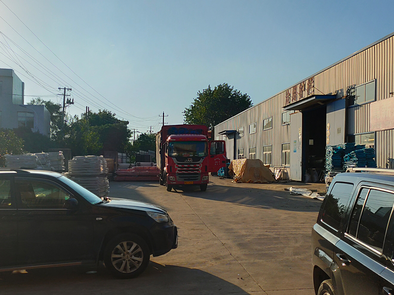 金用護欄2022年7月23日鋅鋼百葉窗裝車發貨! 金用護欄2022年7月23日鋅鋼百葉窗裝車發貨!