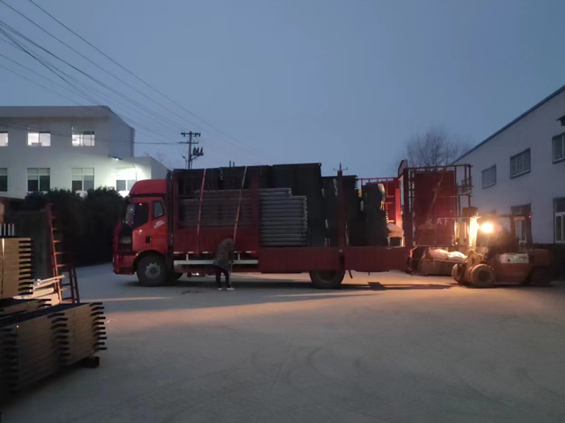 金用護欄2022年12月30日鋅鋼空調(diào)護欄裝車發(fā)貨! 金用護欄2022年12月30日鋅鋼空調(diào)護欄裝車發(fā)貨!