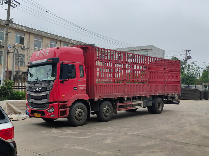 2023年5月29日鋅鋼連廊欄桿裝車(chē)發(fā)貨! 2023年5月29日鋅鋼連廊欄桿裝車(chē)發(fā)貨!