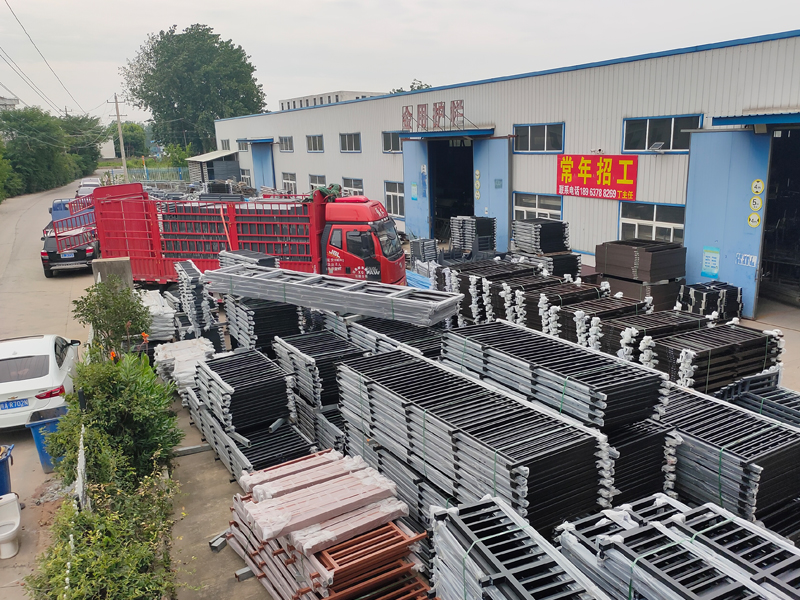 2023年7月13日鋁合金百葉窗裝車發(fā)貨！