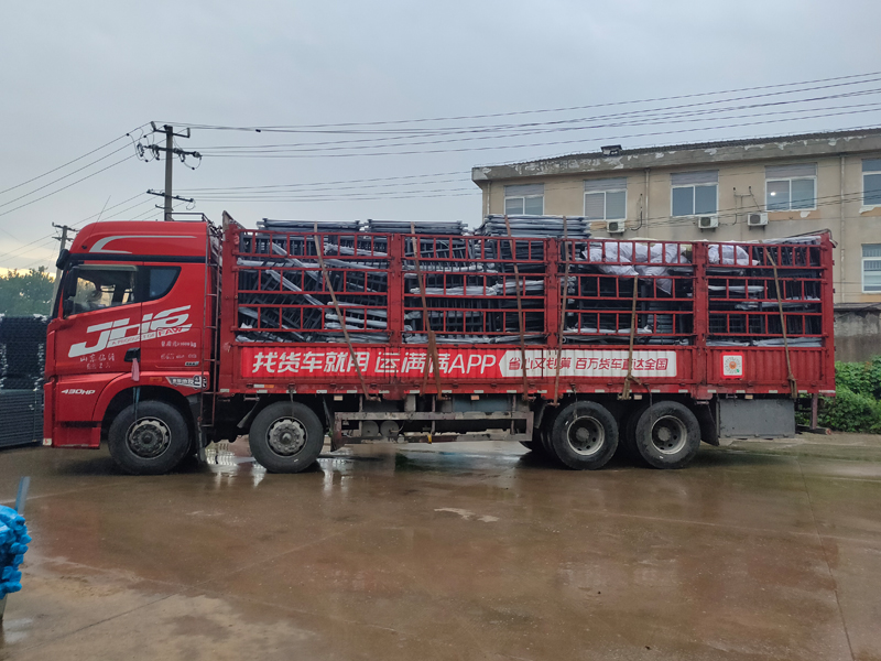 2023年7月27日飄窗欄桿裝車發貨！